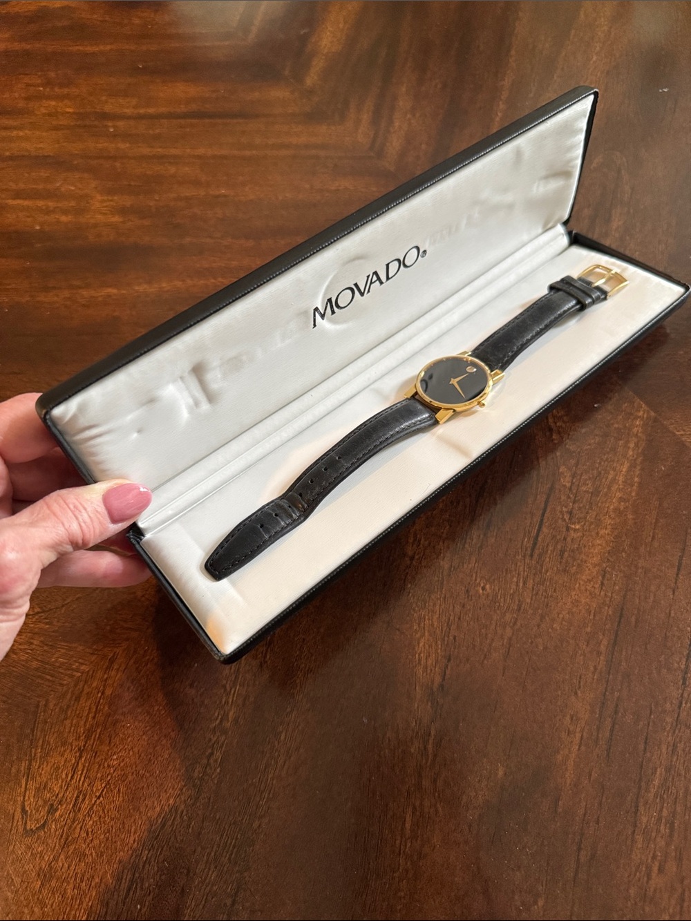 ⏰ Movado Modern Museum Classic Men or Women’s Watch with Black Leather Band - Picture 3 of 12